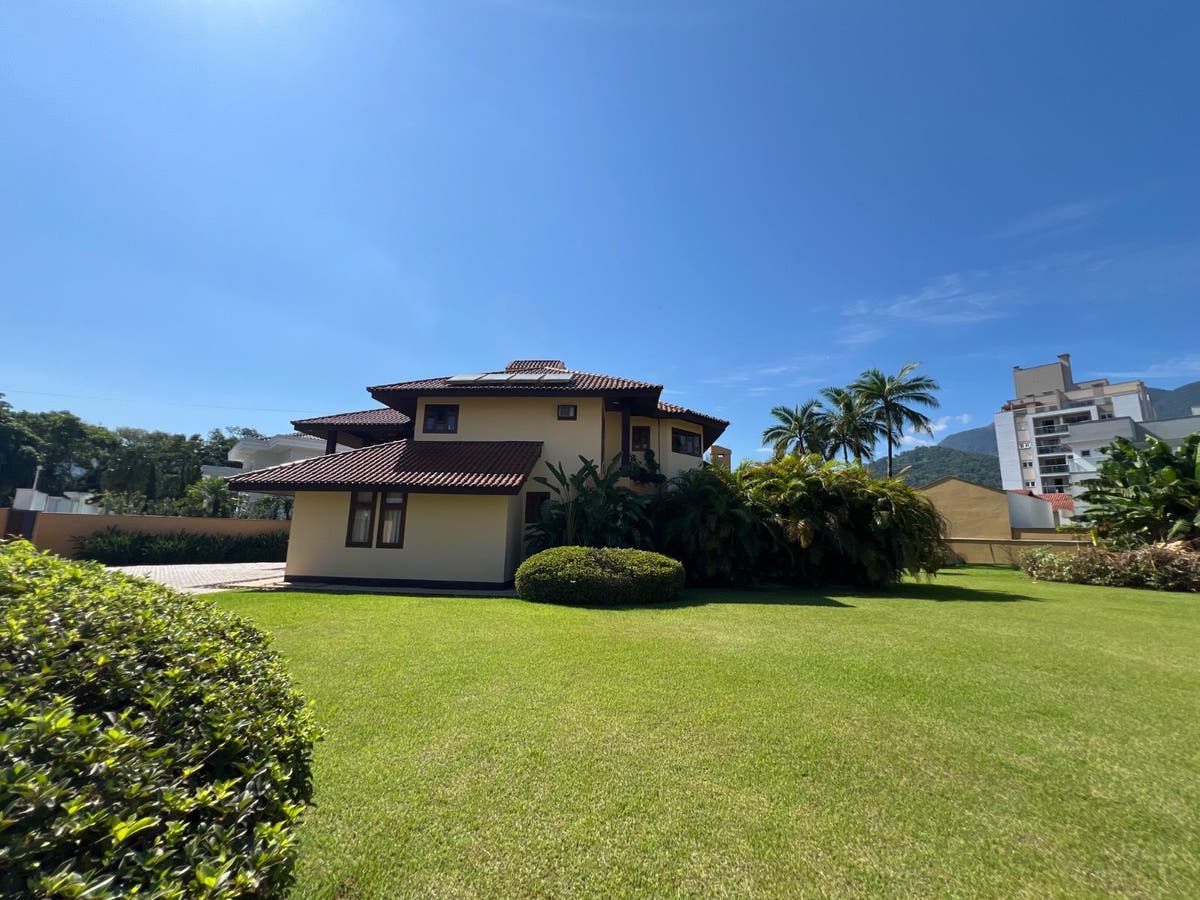 Casa com Amplo Terreno Centro Jaraguá do Sul - Casa em Centro, Jaraguá do Sul - à venda - MEGA Empreendimentos Imobiliários