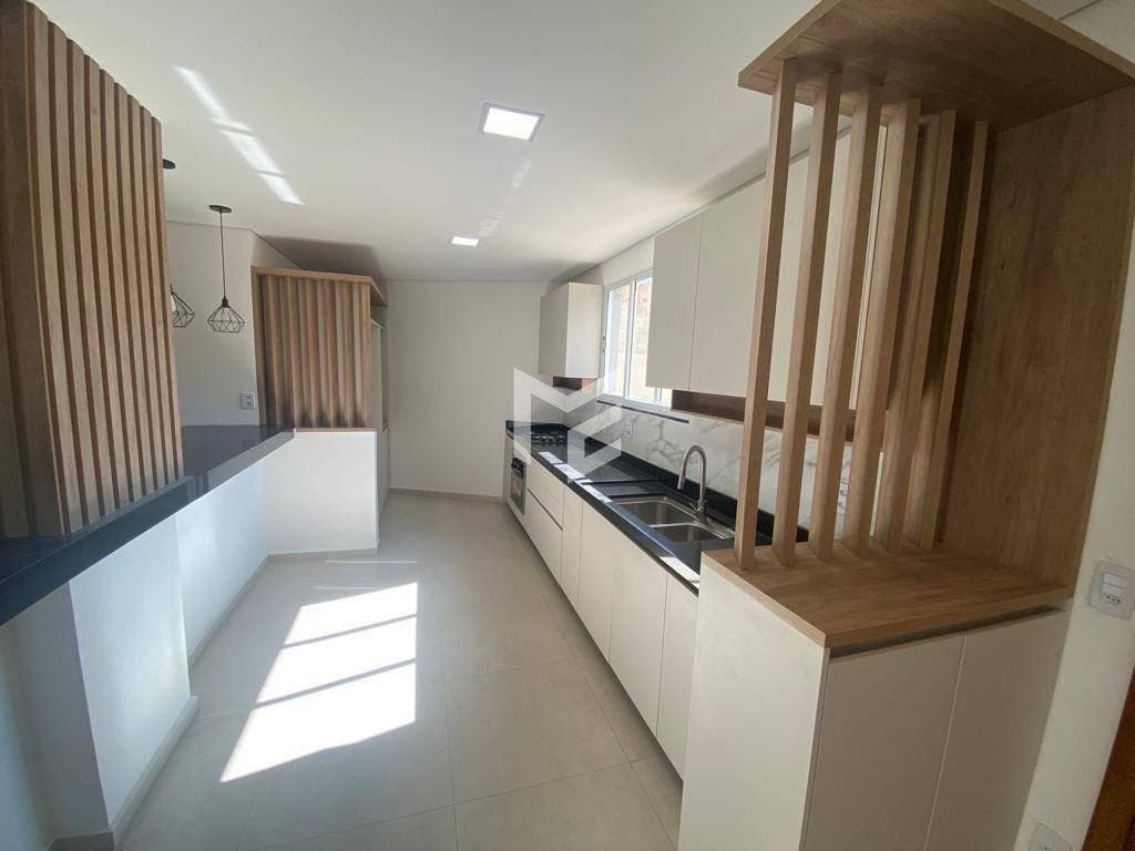 Excelente casa para locação no bairro Chácara em Betim - Casa em Chácara, Betim - para locação - Via M Empreendimentos Imobiliários Ltda