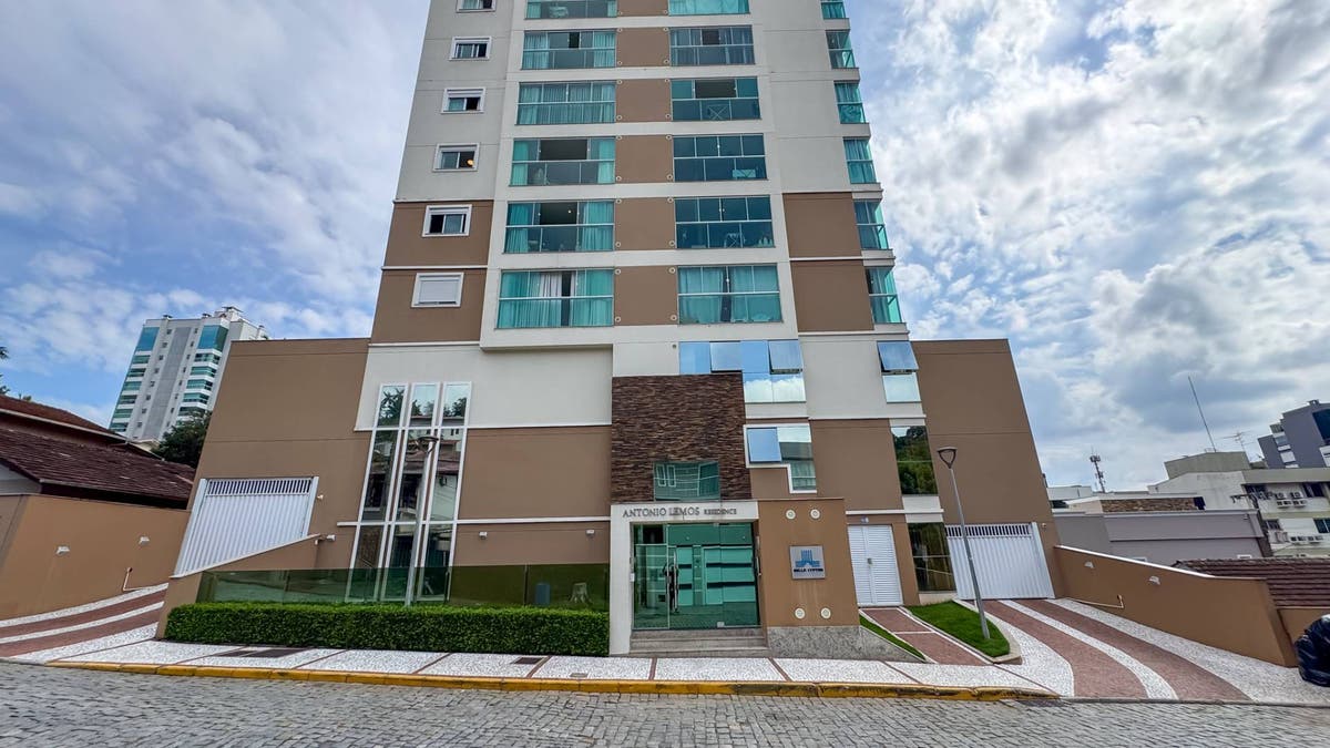 Apartamento Semimobiliado com 2 Suítes na Vila Nova! - Apartamento em Vila Nova, Blumenau - à venda - CONCEITO IMOBILIARIA LTDA