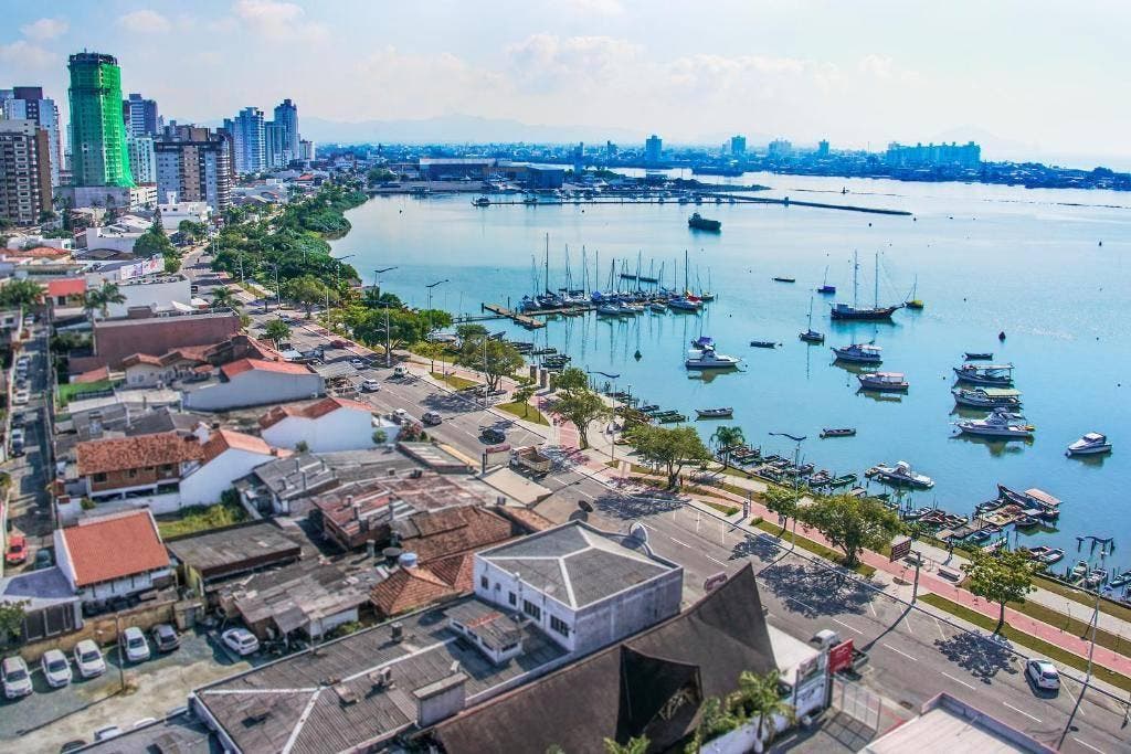 SALAS COMERCIAIS - CENTRO, BALNEÁRIO CAMBORIÚ - Salas Comerciais em Centro, Itajaí - para locação - Brava Norte Imóveis