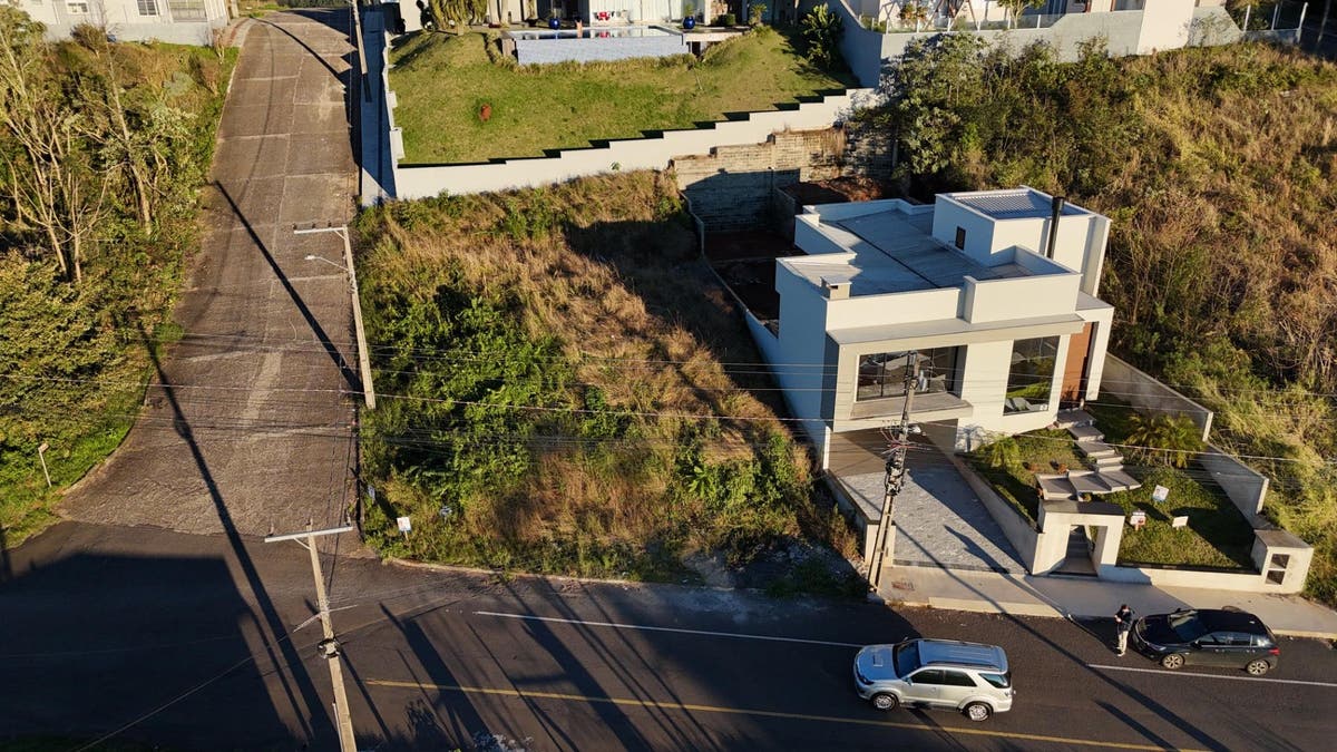 TERRENO DE ESQUINA NO MERLO - Lote/Terreno em Liberdade, Concórdia - à venda - Conecta Imóveis