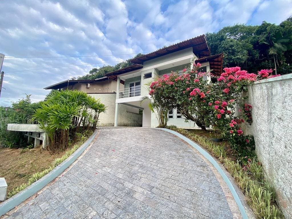 Sobrado 3 quartos Santa Catarina Joinville - Sobrado em Santa Catarina, Joinville - à venda - IMOBILIARIA BORBA