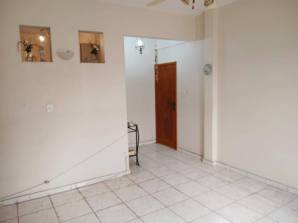 Apartamento vazio à venda, Rua Professor Gabizo. 2 quartos, dependências, vaga, porteiro 24 horas. Praça Afonso Pena. Código 10800 - Apartamento em Tijuca, Rio de Janeiro - à venda - MIGUEZ IMOBILIÁRIA