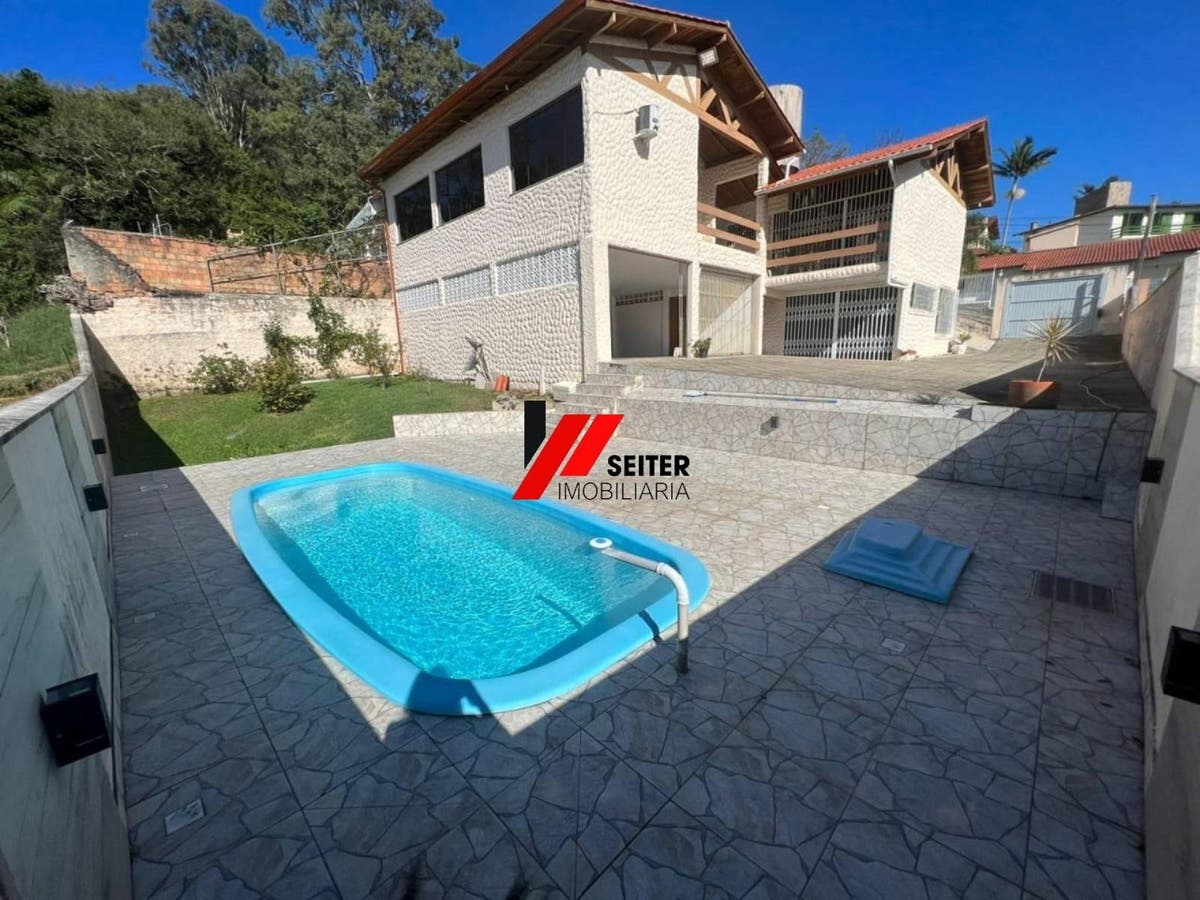 casa a venda centro de Florianpolis, com 3 dormitorios sendo 1 suíte, vaga de garagem para ate 4 carros - Casa em Centro, Florianópolis - à venda - Seiter Imobiliária