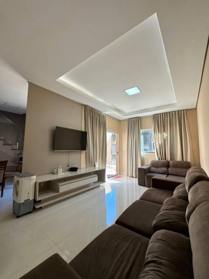 Vende-se Sobrado de Alto Padrão em Bairro Jardim Shangri-lá - Casa em Jardim Shangri-La, Cuiabá - à venda - Prime House Inteligência Imobiliária