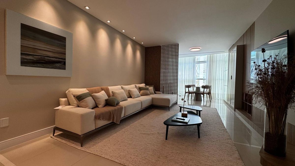 Apartamento com 3 suítes à venda no Cartagena Residence no Centro de Balneário Camboriú - Apartamento em Centro, Balneário Camboriú - à venda - Desc Imóveis