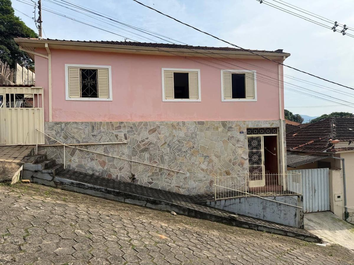 Venda - Sertãozinho - Casa em Sertãozinho, Lambari - à venda - Helimar Adminstração & venda de imoveis EIRELI