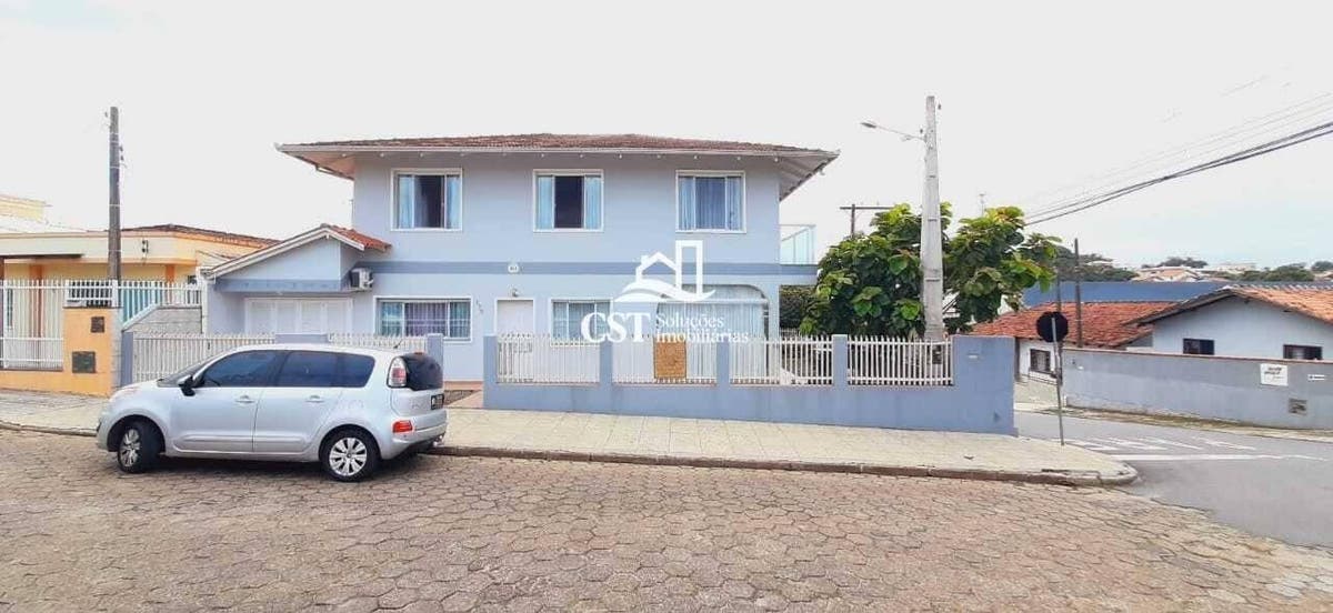 CASA COM 07 QUARTOS SENDO 01 SUÍTE NO CENTRO - Barra Velha/SC - Sobrado em Centro, Barra Velha - à venda - CST SOLUÇÕES IMOBILIARIA LTDA