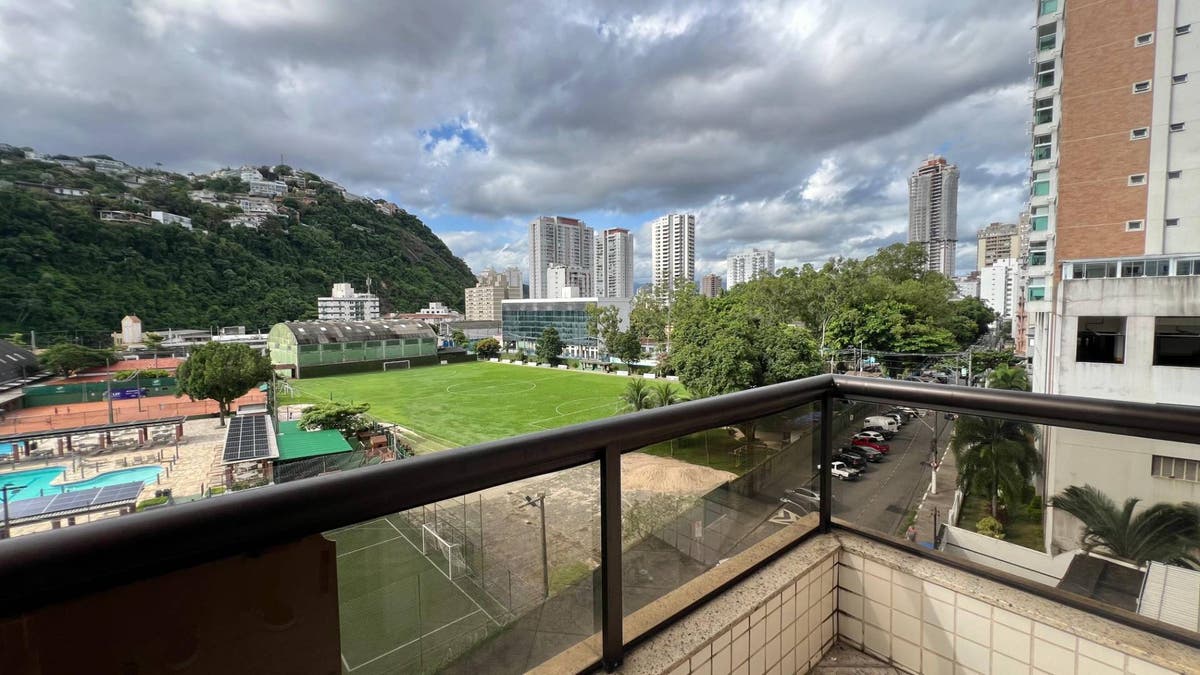 VENDO APTO COM 2 DORMITÓRIOS/SALA/COZINHA CONCEITO ABERTO/SACADA COM VISTA LIVRE - Apartamento em José Menino, Santos - à venda - Aliança Imóveis Gonzaga LTDA
