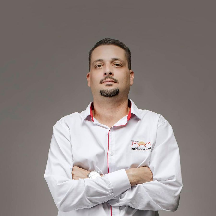 Kauí Armand Stock de Macedo