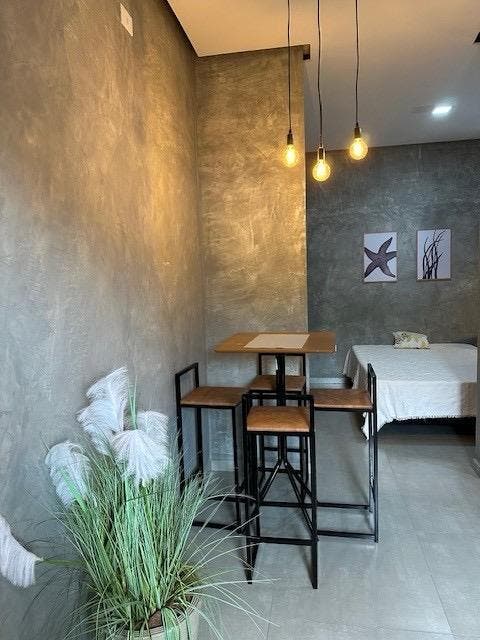 Flat na Enseada – Mobiliado, Vaga e Internet Inclusa - Flat/Loft/Estúdio em Canto do Mar, São Sebastião - para locação - Sileyne Imóveis