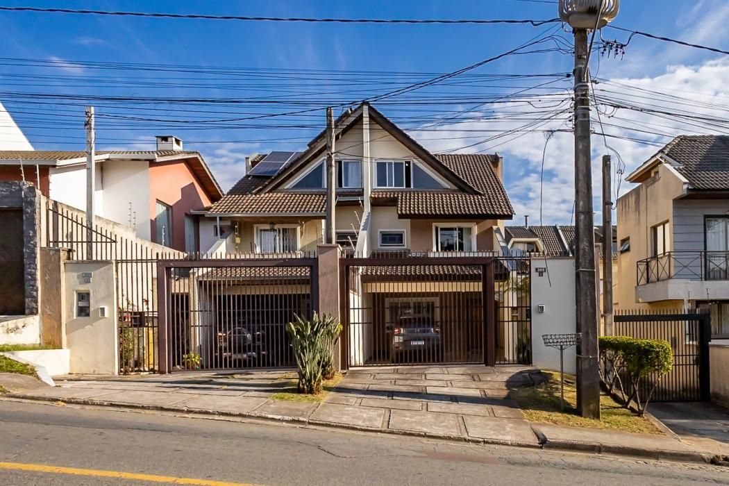SOBRADO À VENDA COM 3 DORMITÓRIOS(SENDO 1 SUÍTE), QUINTAL E CANIL, NO BAIRRO PILARZINHO - Sobrado em Pilarzinho, Curitiba - à venda - SCHAEFER IMOVEIS LTDA