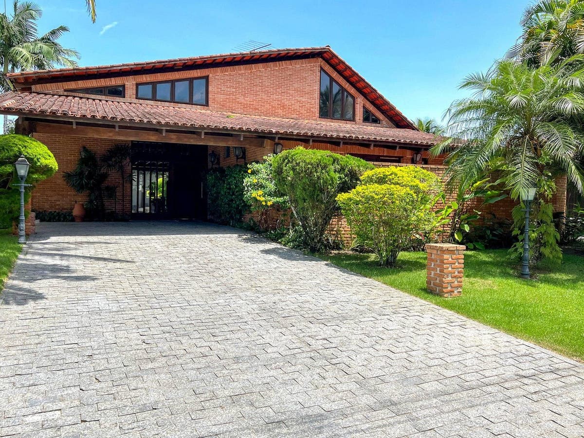 Villa Rios — A casa onde você se vê chegando… e não quer mais sair no Jardim Acapulco. - Casa de Condomínio em Acapulco, Guarujá - à venda - G.K.N EMPREENDIMENTOS E PARTICIPAÇÕES IMOBILIÁRIAS LTDA