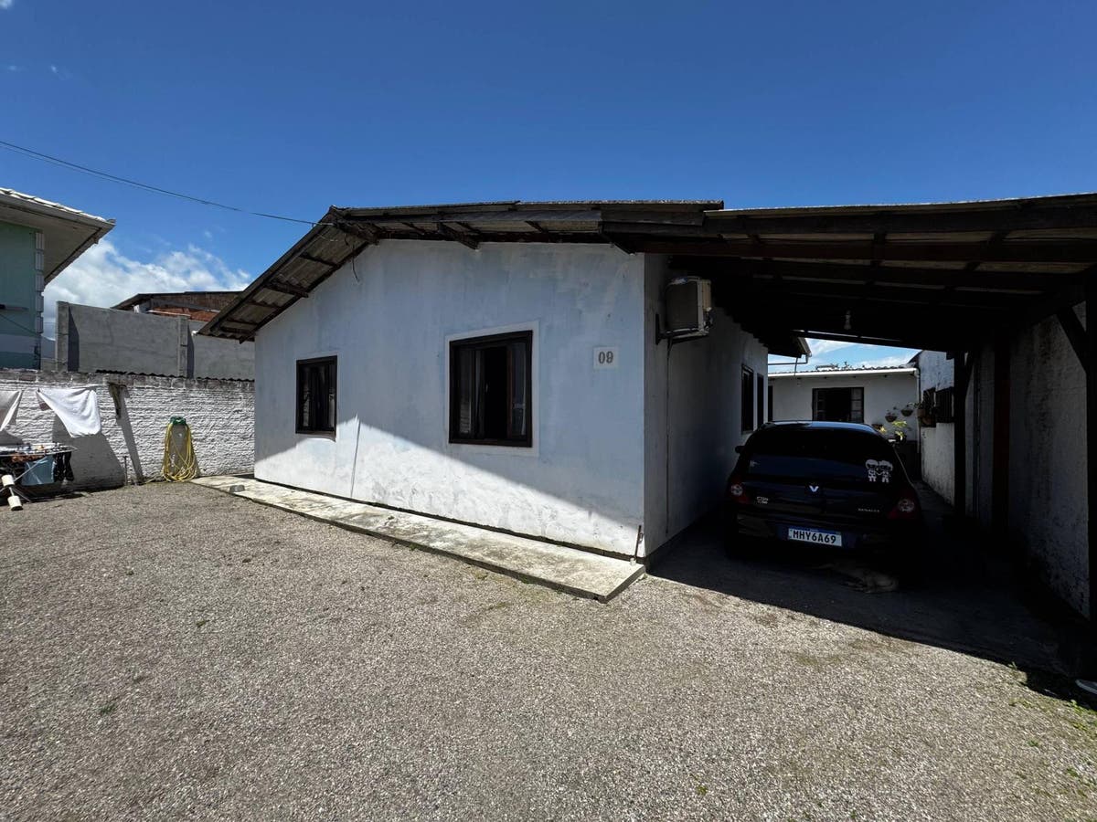 Casa padrão à Venda, Barra do Aririú, Palhoça, SC - Casa em Barra do Aririú, Palhoça - à venda - Madri Imóveis ltda