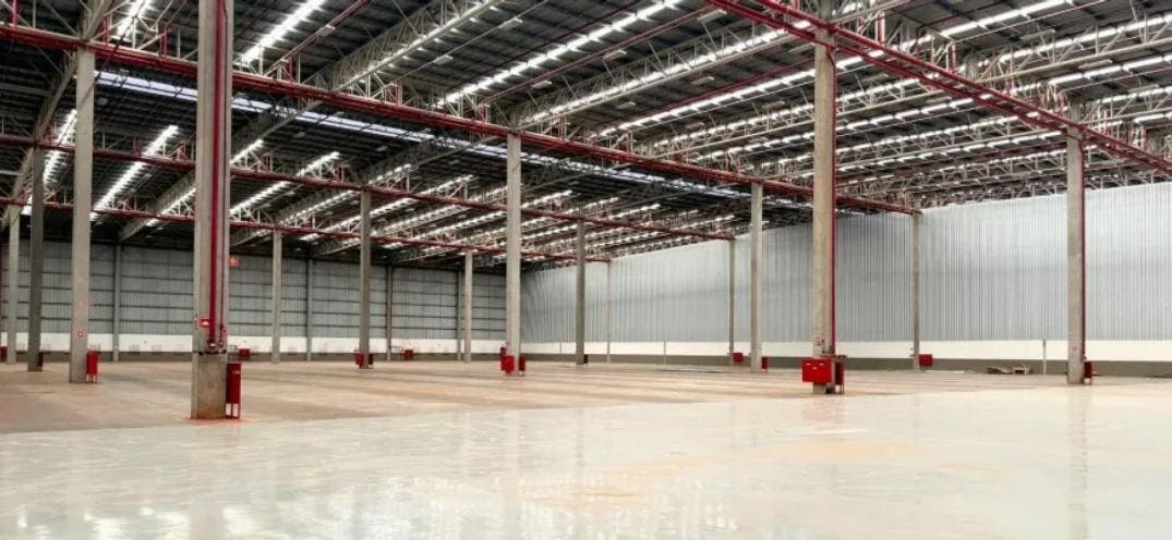 Galpão Logístico em Campinas com 9 Docas e Pé-direito de 14 m - 6.095 m² - Galpão em Loteamento Center Santa Genebra, Campinas - para locação - PERENNIAL ASSESSORIA E SERVIÇOS LTDA EPP