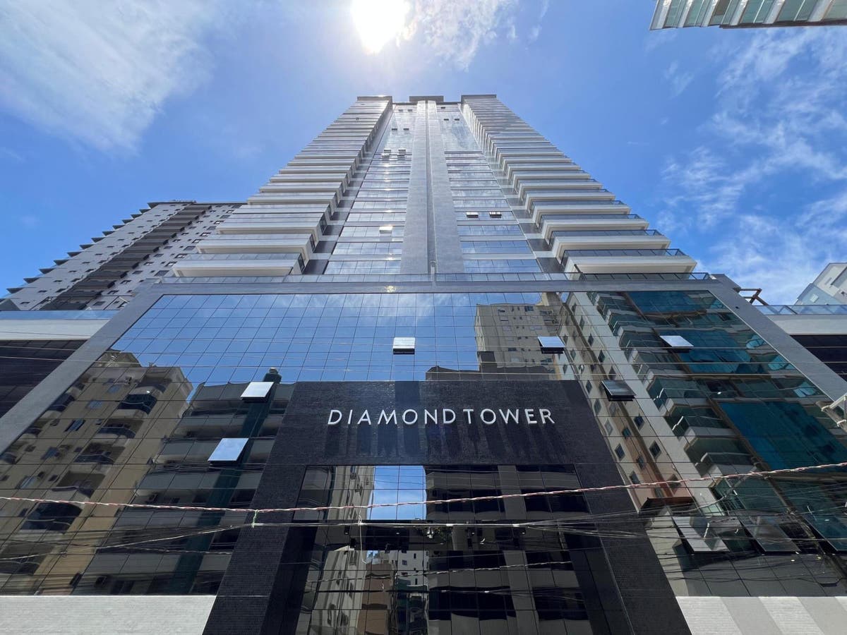 Apto 4 dormitórios (4 suítes) — DIAMOND TOWER, Itapema/SC - Apartamento em Meia Praia, Itapema - à venda - Portal Imóveis Itapema