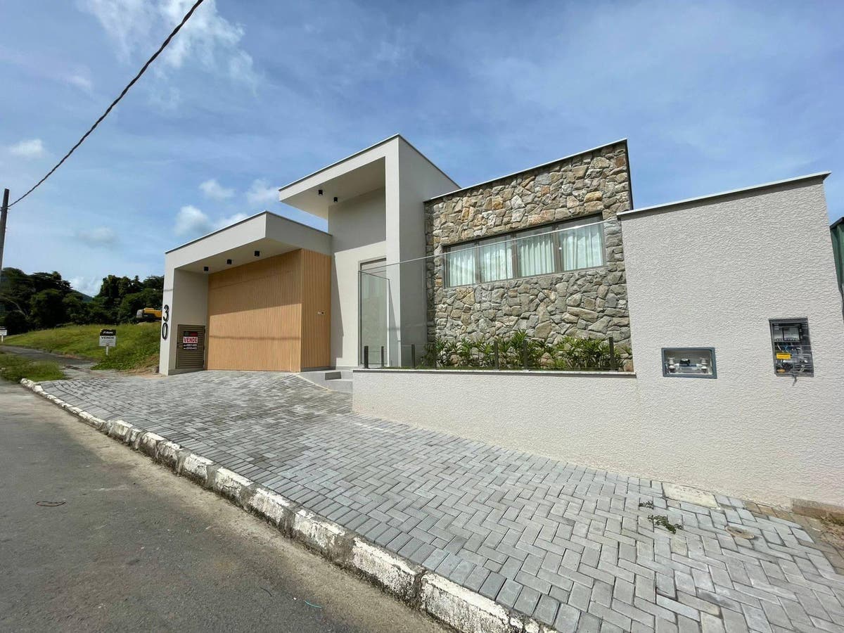 CASA COM ÓTIMO PADRÃO DE ACABAMENTO NO RAU - Casa em Rau, Jaraguá do Sul - à venda - Brisa Sul Imóveis