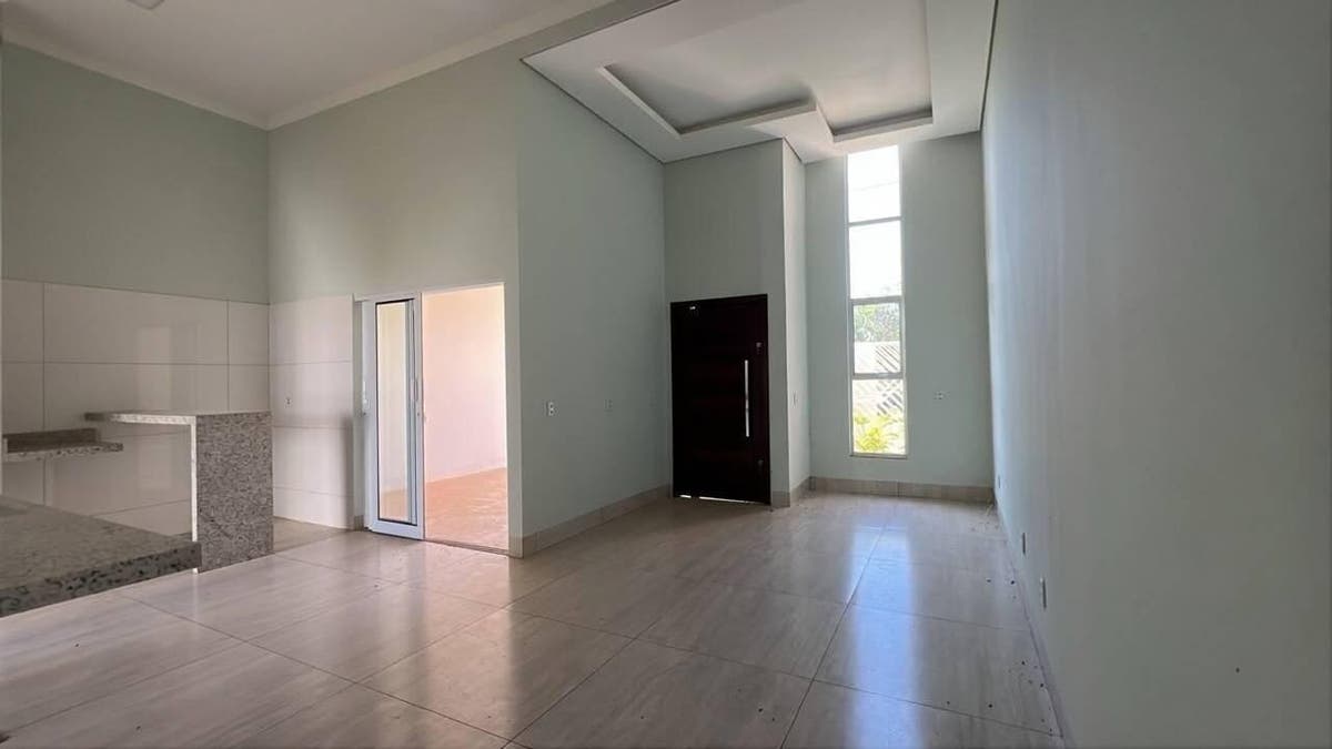 Casa com 3 quartos, 1 suíte