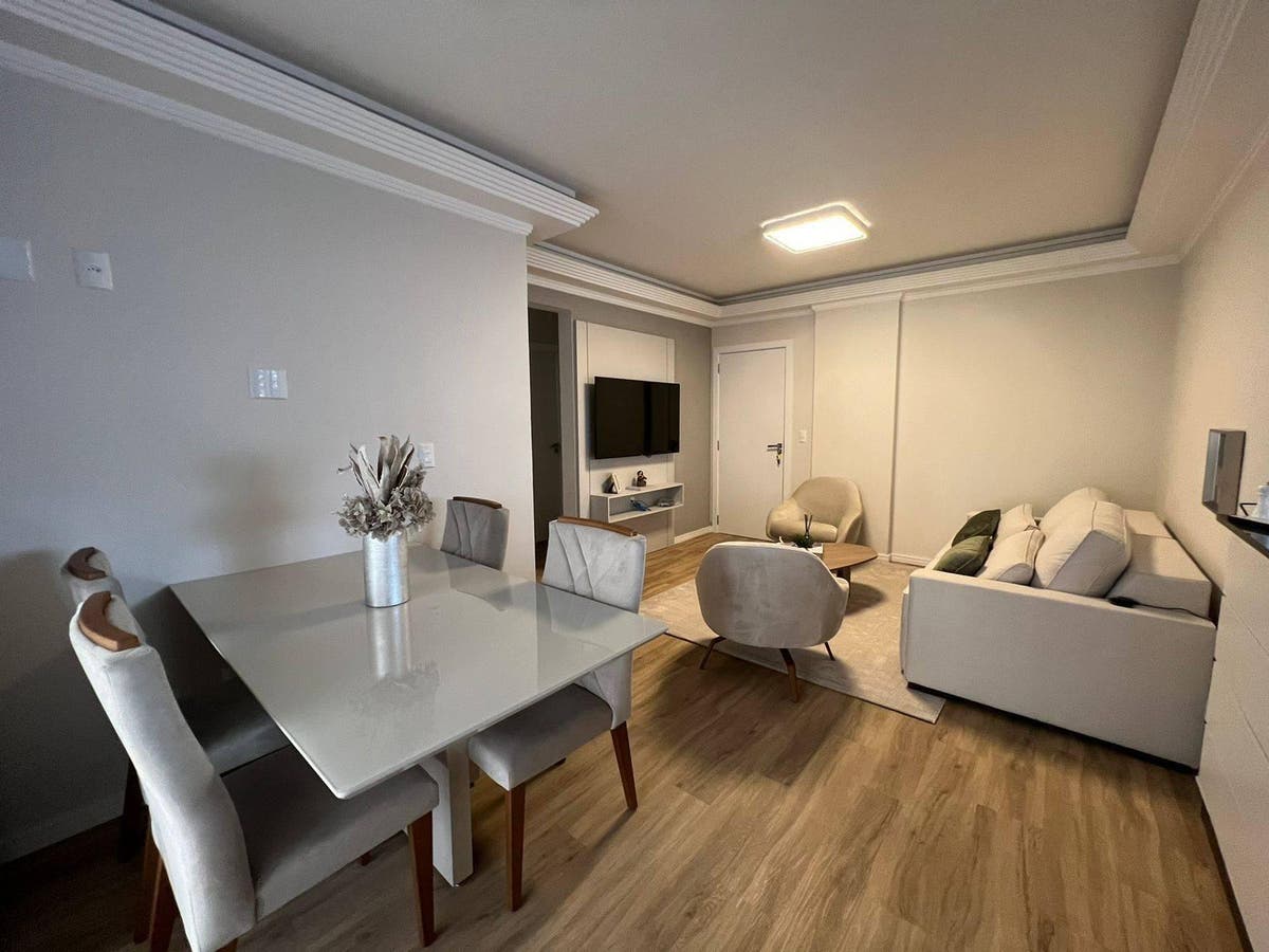 Apartamento Reformado e Mobiliado à Venda no Centro-Sul de Balneário Camboriú - Apartamento em Centro, Balneário Camboriú - à venda - IMEX INVESTIMENTOS LTDA