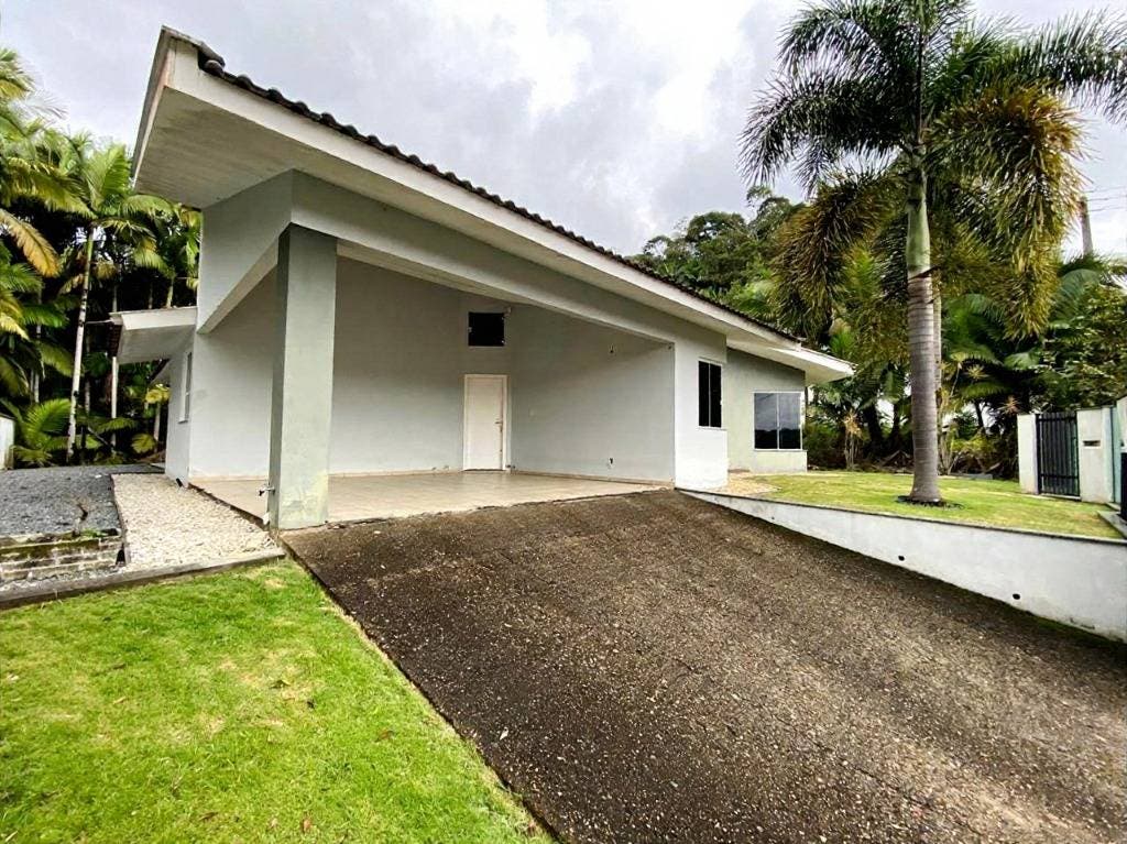 Casa com 3 quartos - Casa em Barra do Rio Cerro, Jaraguá do Sul - para locação - Imobiliária Piermann