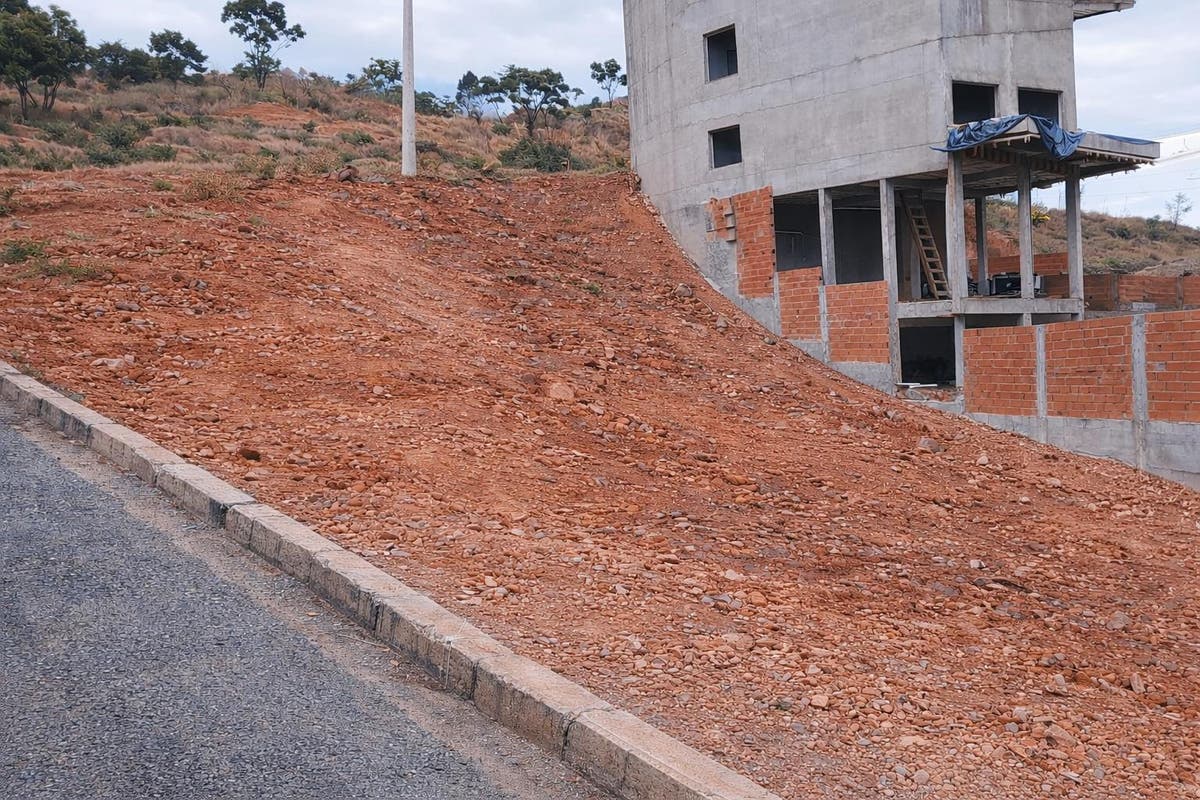 Lote/Terreno à Venda, Jardim Bandeirantes - Poços de Caldas - Lote/Terreno em Jardim Bandeirantes, Poços de Caldas - à venda - L. Queiroz Correa Negócios Imobiliários Ltda