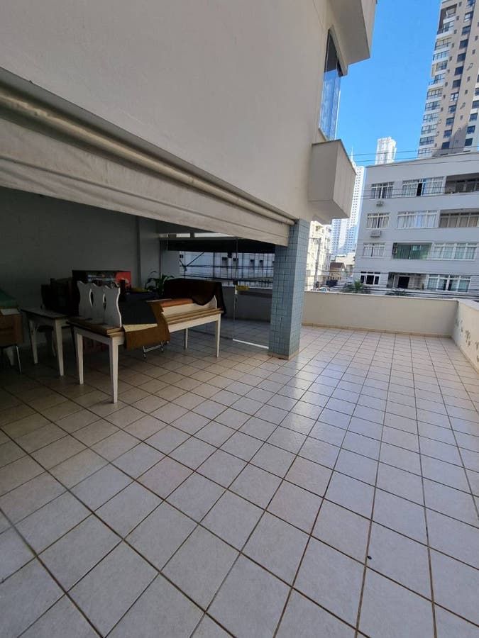 VENDA DE APARTAMENTO NA AVENIDA BRASIL EM BALNEÁRIO CAMBORIÚ - 2