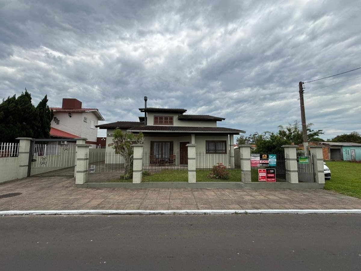 Linda casa com 5 dormitórios no Bairro Sulbrasileiro - Casa em Sulbrasileiro, Osório - à venda - Famer Negócios Imobiliários LTDA