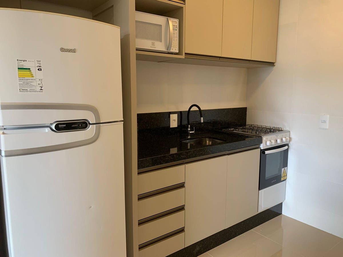 APARTAMENTO COM 2 DORMITÓRIOS EM CONDOMÍNIO COM PISCINA NO CENTRO - Apartamento em Centro, Bombinhas - à venda - Imobiliária KS