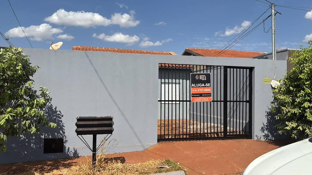 CASA - SOLAR PLANALTO (CIDADE SANTA HELENA-GO) - Casa em Setor Central, Santa Helena de Goiás - para locação - IMOBILIARIA REI EMPREENDIMENTOS S/S LTDA