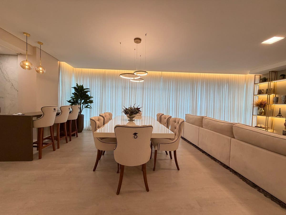 Apartamento Mobiliado à Venda no Edifício Palm Beach, quadra mar em Balneário Camboriú, com 154 m² Privativos, 3 Suítes e 4 vagas de garagem - Apartamento em Centro, Balneário Camboriú - à venda - IMEX INVESTIMENTOS LTDA