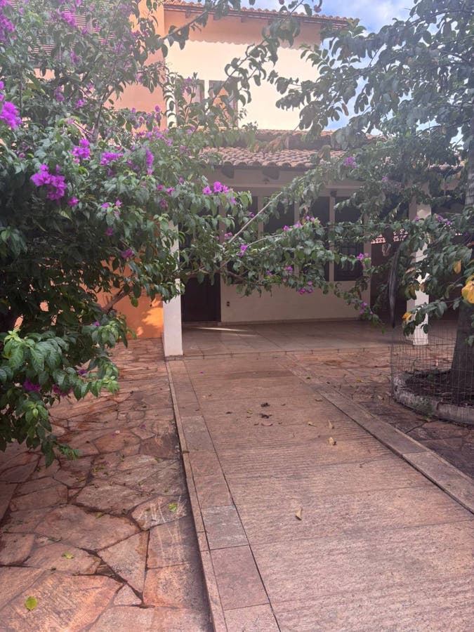 Vende-Se Casa com Edícula e Piscina - Casa em Barra do Pari, Cuiabá - à venda - Prime House Inteligência Imobiliária