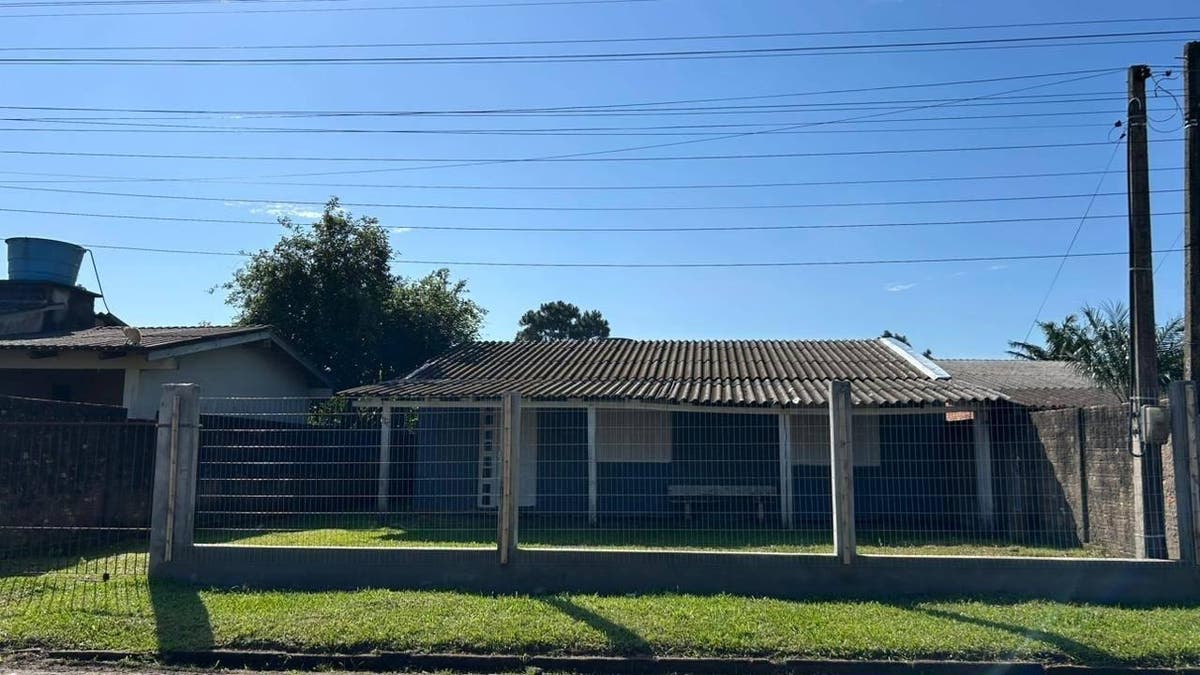 Casa à venda no Parque Emboaba, Tramandaí - Casa em Tramandaí - à venda - Famer Negócios Imobiliários LTDA