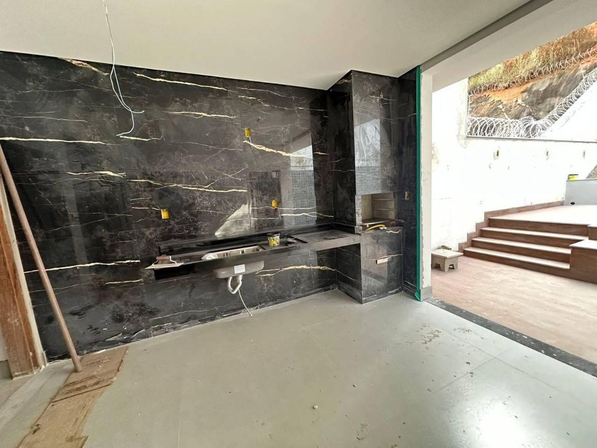 CASA ALTO PADRÃO PARA LOCAÇAO - Casa em Caratinga - para locação - CASA GOLD IMÓVEIS