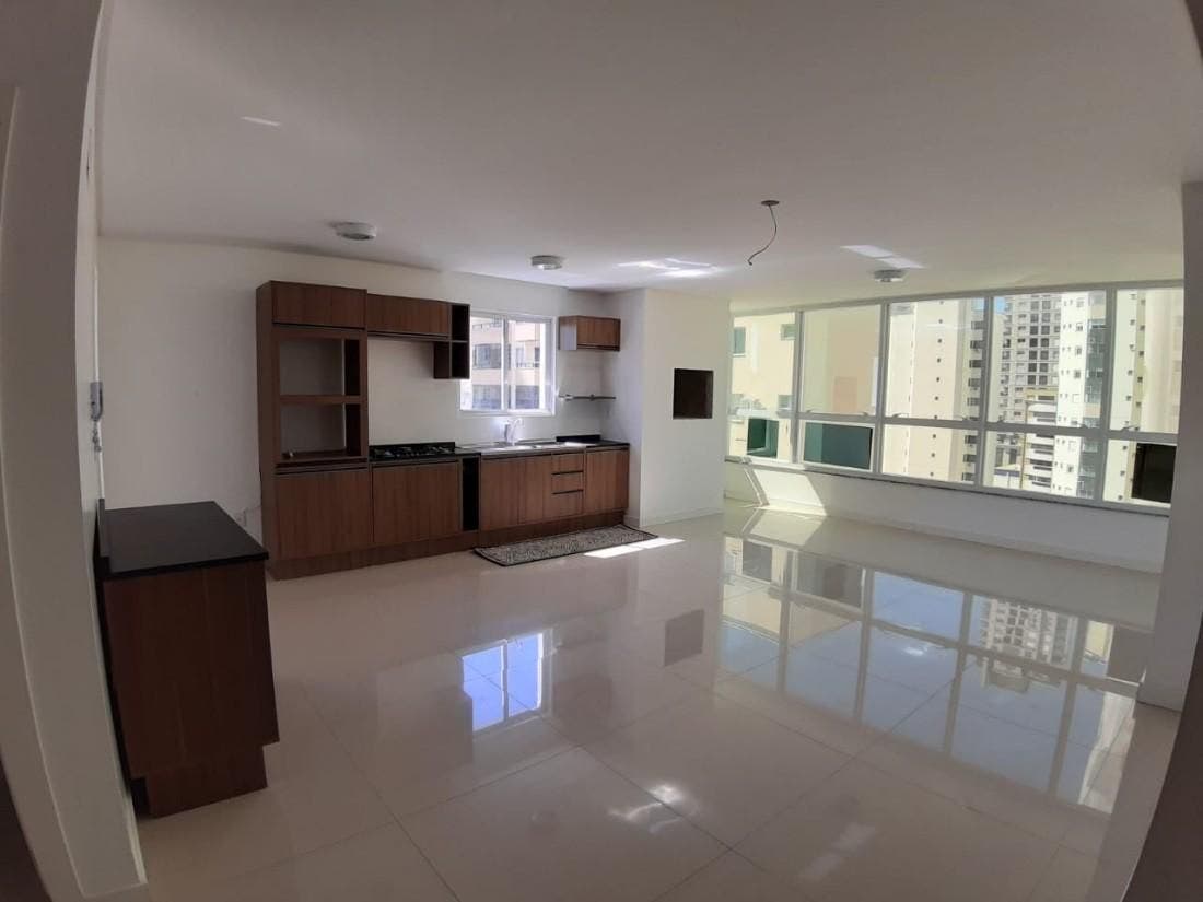 Apartamento a venda semi mobiliado já rendendo R$ 4,500 mensais de aluguel - Apartamento em Centro, Balneário Camboriú - à venda - Rah Imóveis & Incorporadora