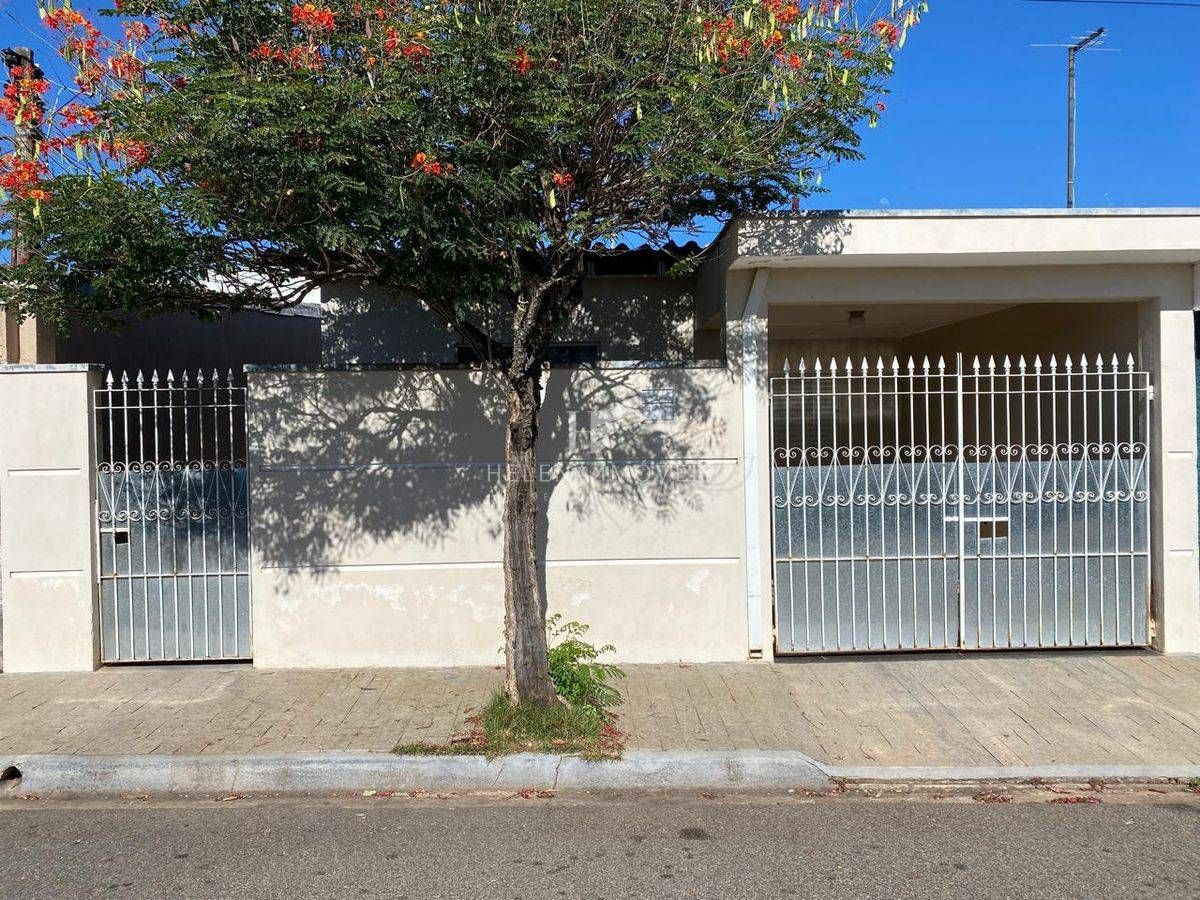 Casa / Vila Brasil - Casa em Vila Brasil, São João da Boa Vista - à venda - Helena Imóveis