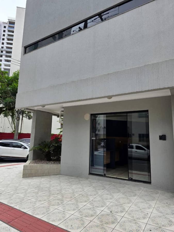 LOCAÇÃO DE SALA COMERCIAL NA RUA 3100 NO CENTRO DE BALNEÁRIO CAMBORIÚ - 19