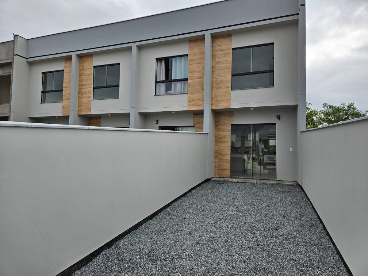 Casa REF 6745 - Casa em Jaraguá 99, Jaraguá do Sul - à venda - HAUS IMÓVEIS LTDA