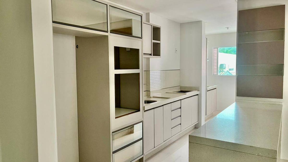 APARTAMENTO NO EDIFÍCIO SPLENDID ETOLIE - CABEÇUDAS, ITAJAÍ - Apartamento em Cabeçudas, Itajaí - para locação - Brava Norte Imóveis