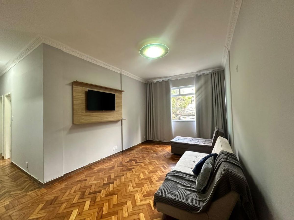 Apartamento a venda, modernizado, sala ampla, 3 ótimos quartos, banheiro social, cozinha com móveis planejados, dependência - 300 metros do Largo da Segunda Feira e estação de metrô São Francisco Xavier.. - Apartamento em Tijuca, Rio de Janeiro - à venda - MIGUEZ IMOBILIÁRIA
