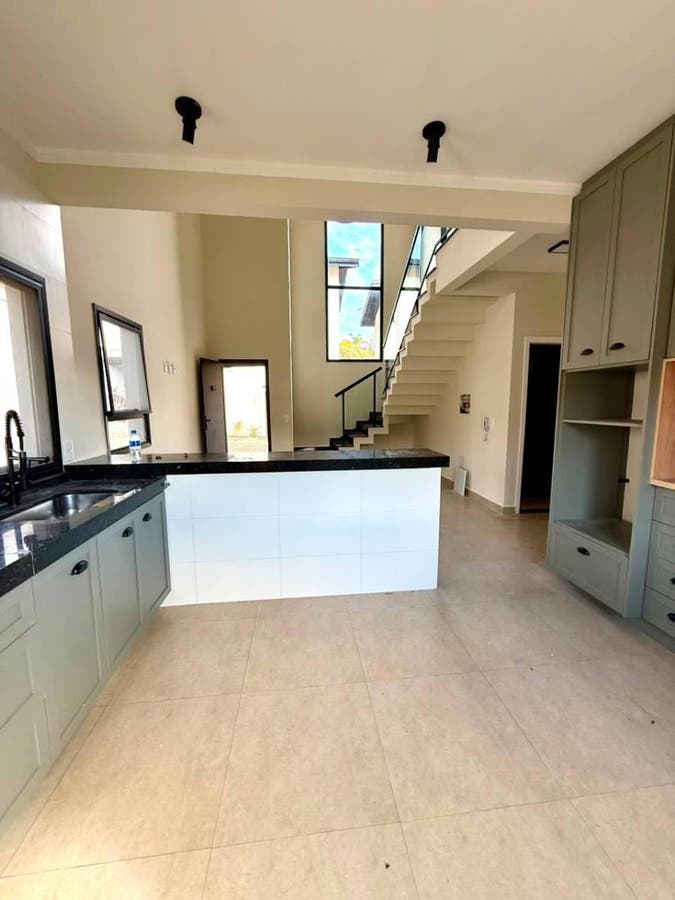 Casa em condominio para venda e locação em Atibaia - Casa em Ribeirão dos Porcos, Atibaia - para locação e à venda - Di Casa Imóveis Atibaia LTDA