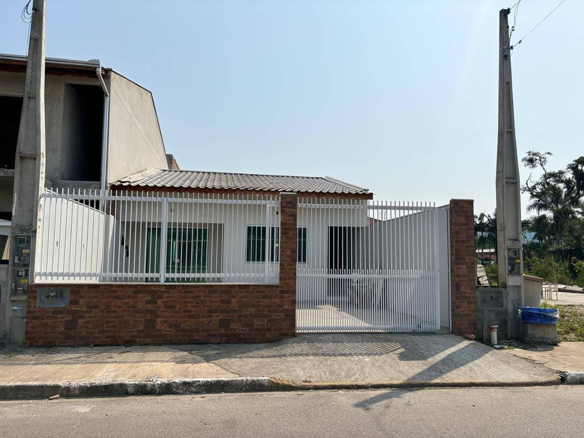 🏡 CASA À VENDA EM CAMBORIÚ – ACEITA VEÍCULO E IMÓVEL COMO PARTE DO PAGAMENTO! - Casa em Santa Regina, Camboriú - à venda - GJ Imóveis LTDA