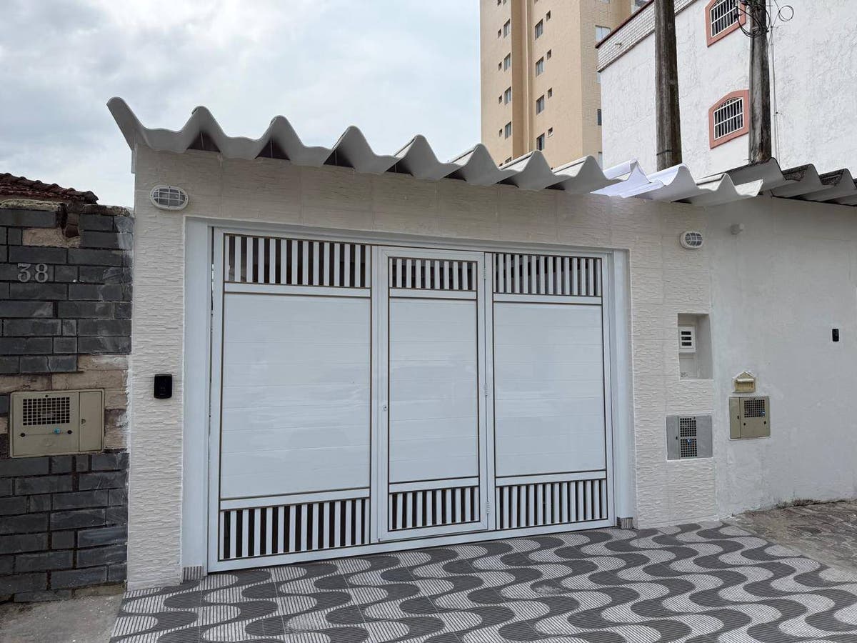 Casa a 30 metros da praia - Casa em Maracanã, Praia Grande - à venda - Apê & Casa imóveis ltda me