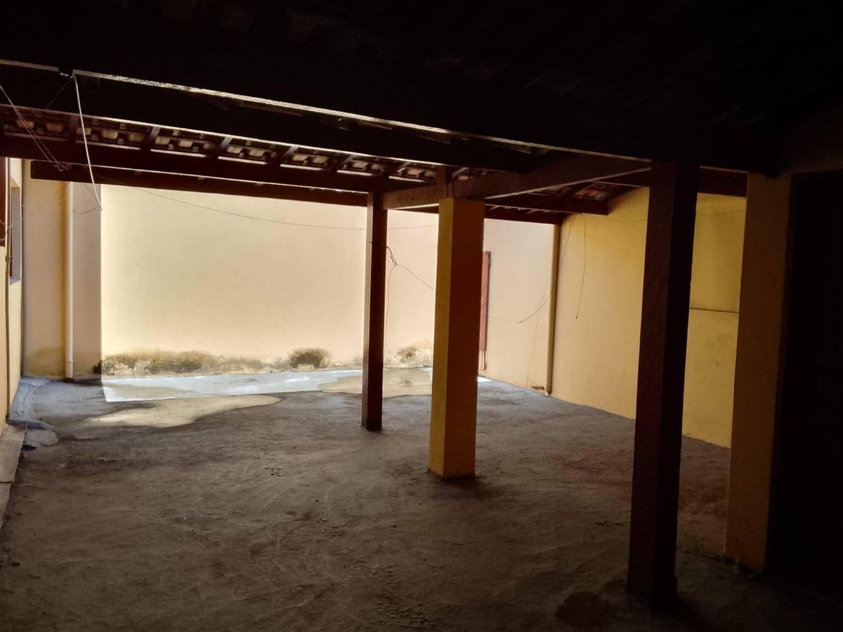 Casa com 3 quartos para Locação, Jardim Carlota - Pindamonhangaba - Casa em Jardim Carlota, Pindamonhangaba - para locação - EDSON DERRICO IMOVEIS LTDA
