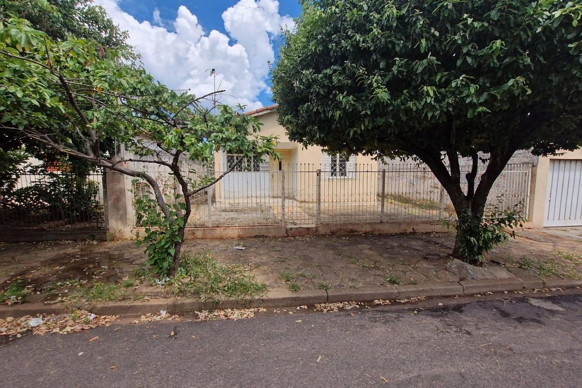 Casa - Centro - Casa em Centro, Bady Bassitt - à venda - SOUZA INTERMEDIACOES IMOBILIARIAS LTDA