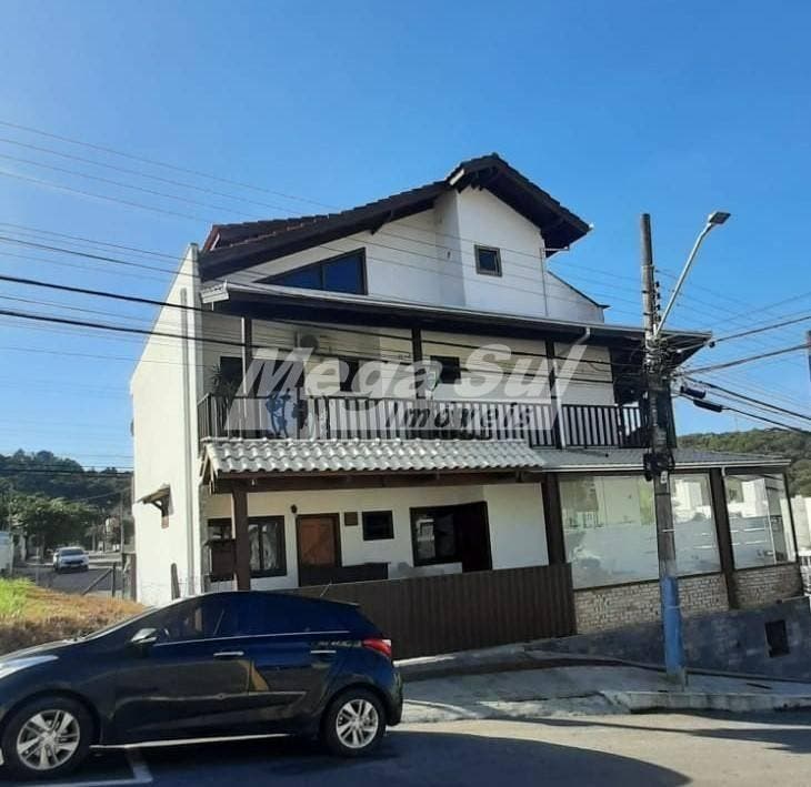 Casa Rústica Acolhedora, Estilo Fazenda! - Casa em Ariribá, Balneário Camboriú - à venda - MEGA SUL IMOBILIÁRIA LTDA