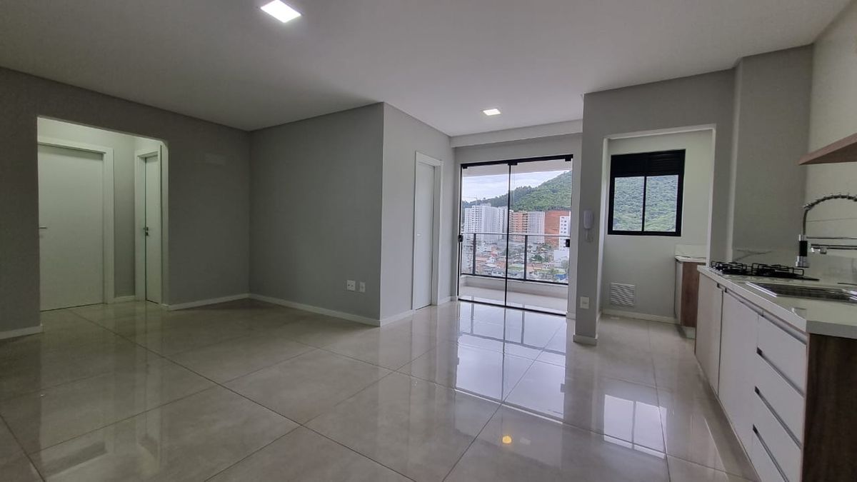 Apartamento para locação anual, semimobiliado, com 2 quartos (sendo uma suíte), 1 vaga de garagem, Lago Moraine Residencial, no bairro Fazenda, Itajaí-SC - Apartamento em Fazenda, Itajaí - para locação - I3 CORRETORES ASSOCIADOS S/S