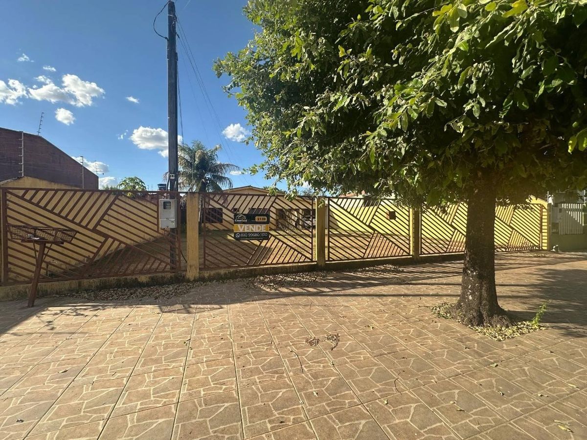 CASA COM TERRENO DE 600M² E OTIMA LOCALIZAÇÃO - Casa em Jardim Jacarandás, Sinop - à venda - CASA GOLD IMÓVEIS