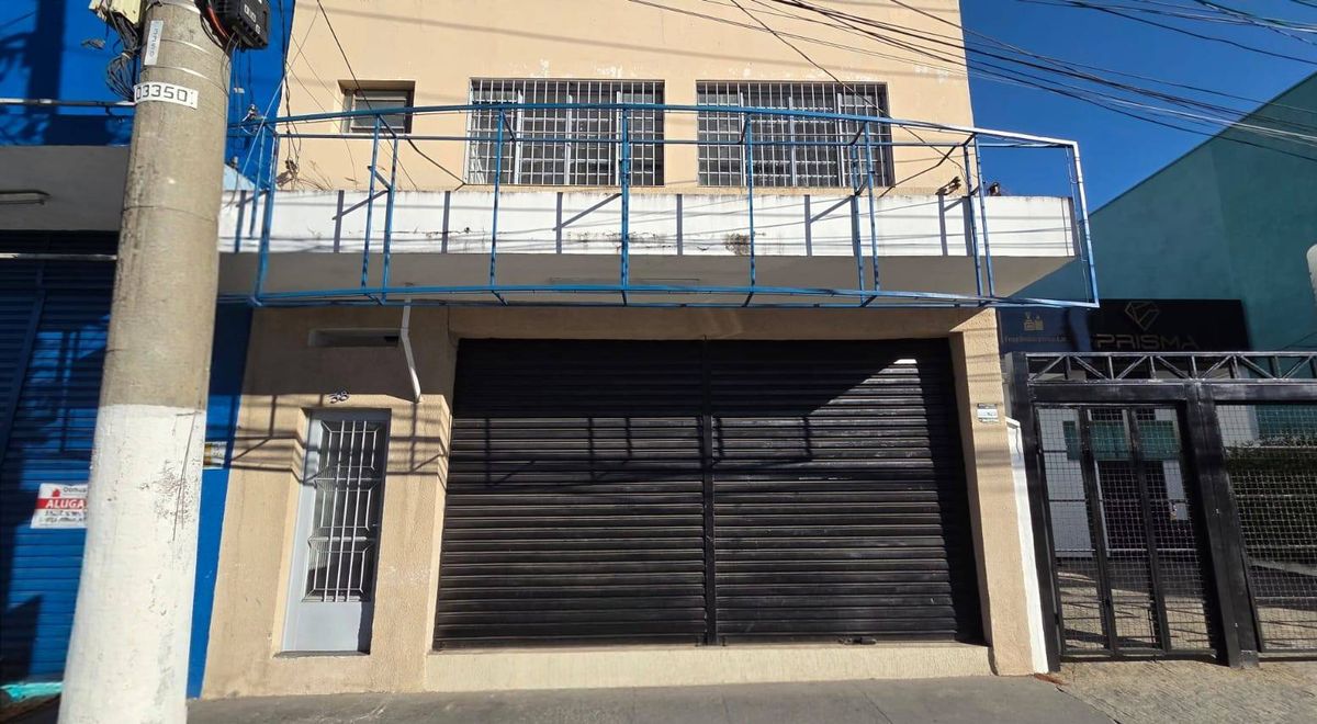 Estilo arquitetônico: Modernismo simples.