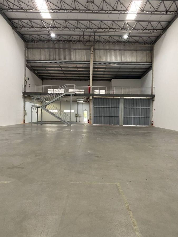 Galpão perto de Taboão - 1.213 m² - 2 docas - Galpão em Jardim Santa Bárbara, Embu das Artes - para locação - PERENNIAL ASSESSORIA E SERVIÇOS LTDA EPP