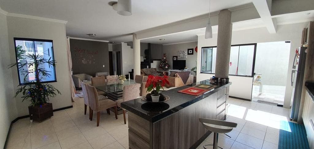 Casa 1 suite mais 3 dormitórios Centro de Itajaí - Casa em Centro, Itajaí - à venda - Rah Imóveis & Incorporadora
